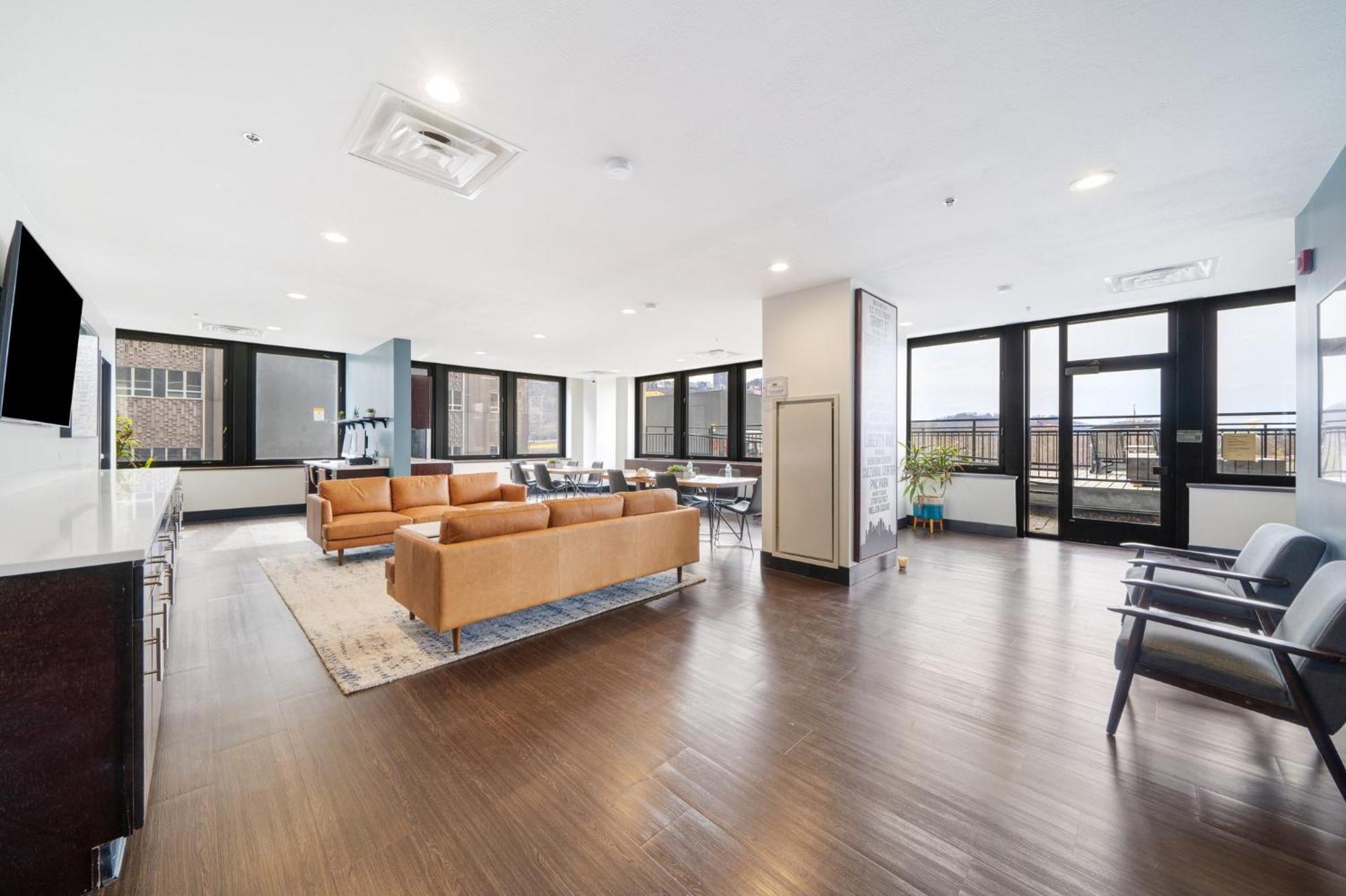 Luxe City Views Prime Location 24-7 Parking Gym Lounge Pittsburgh Exteriör bild