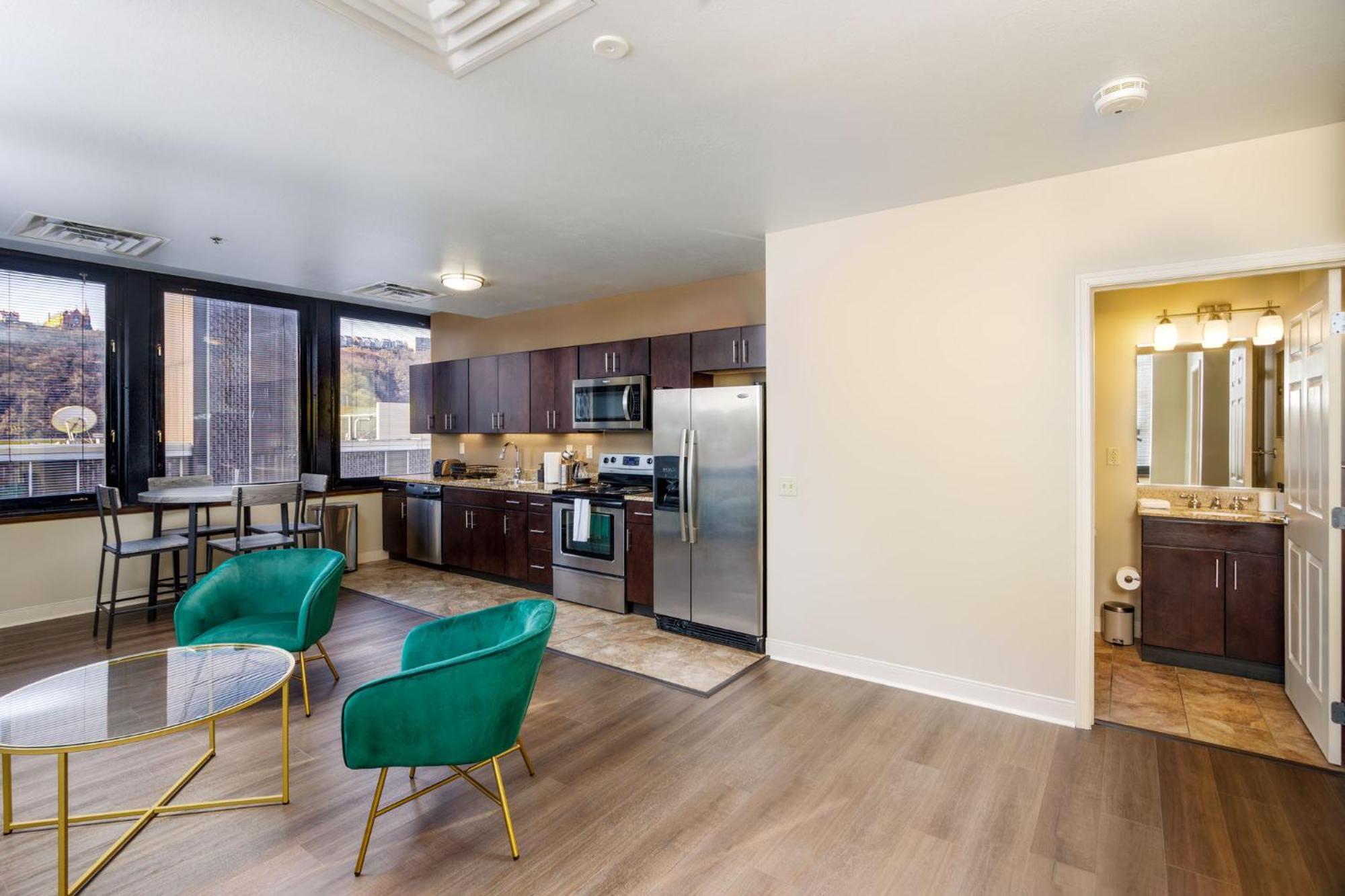 Luxe City Views Prime Location 24-7 Parking Gym Lounge Pittsburgh Exteriör bild